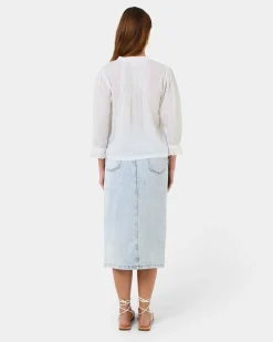 Akira Vneck Embroidery Blouse