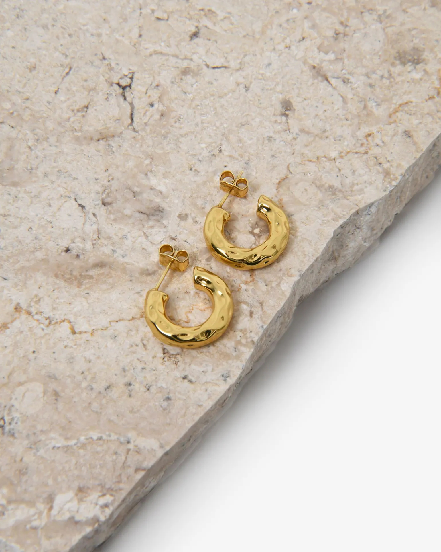 Amaris Gold Hoop Earrings