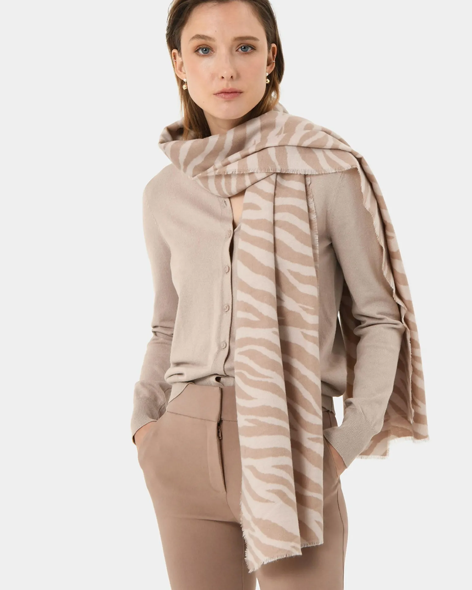 Ashly Scarf