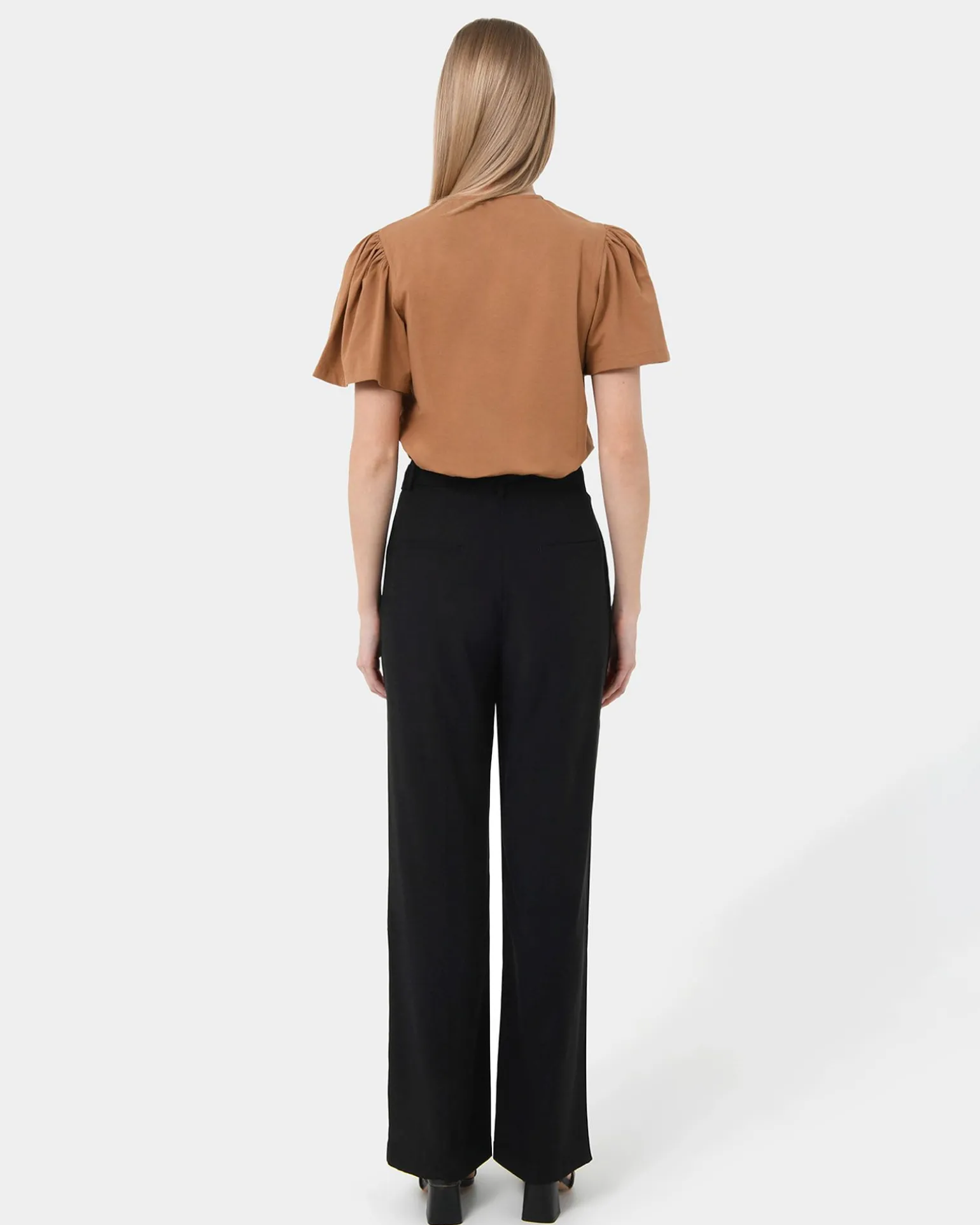 Cayla Gathered Sleeve Tee