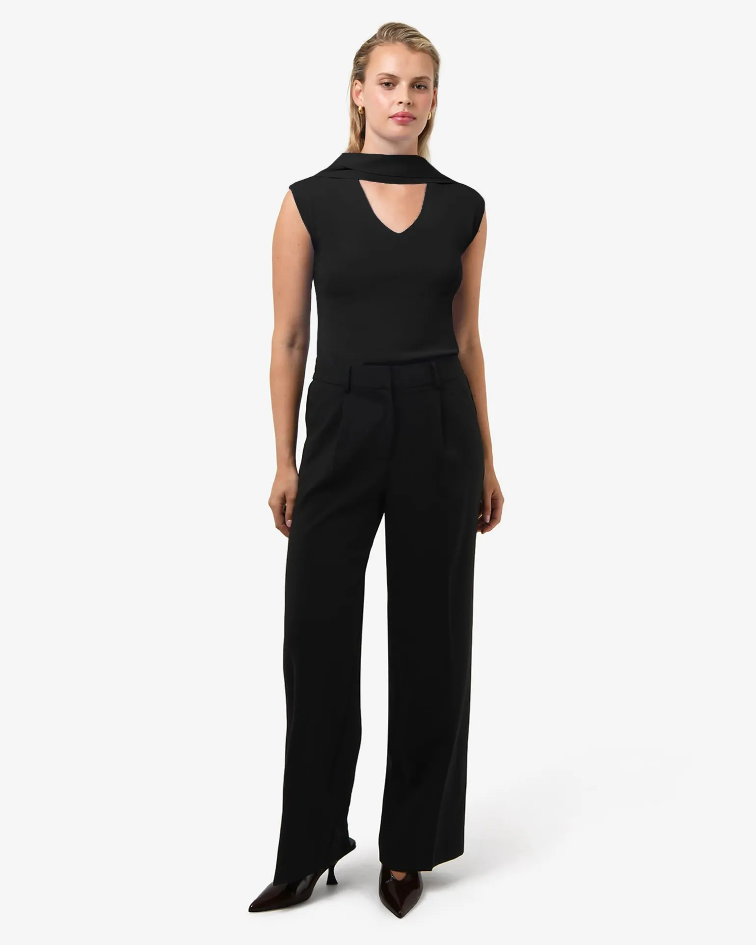 Isadora V-neck Scarf Knit Top