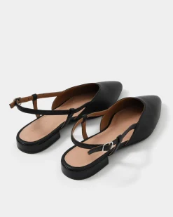 Liyana Leather Flat