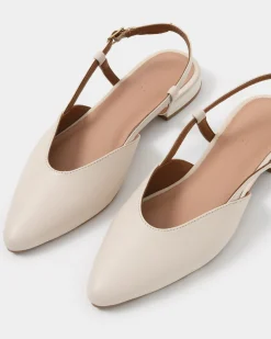 Liyana Leather Flat