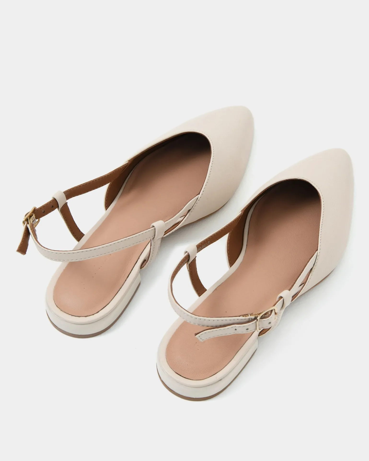 Liyana Leather Flat