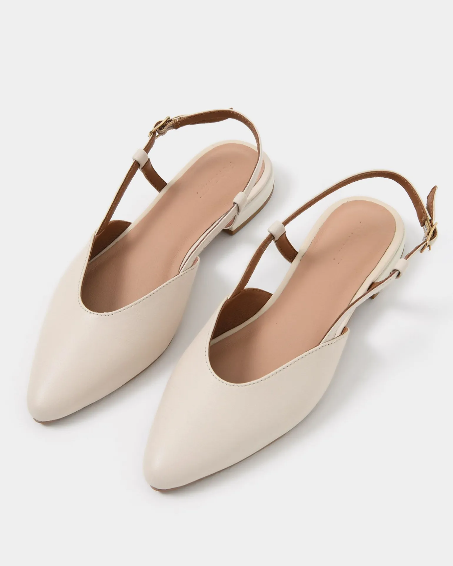 Liyana Leather Flat