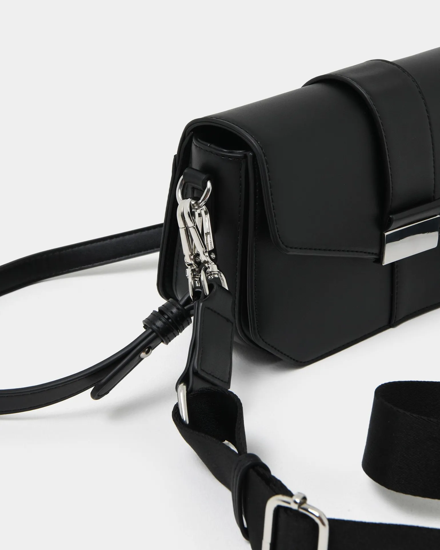 Rebeca Cross Body Bag