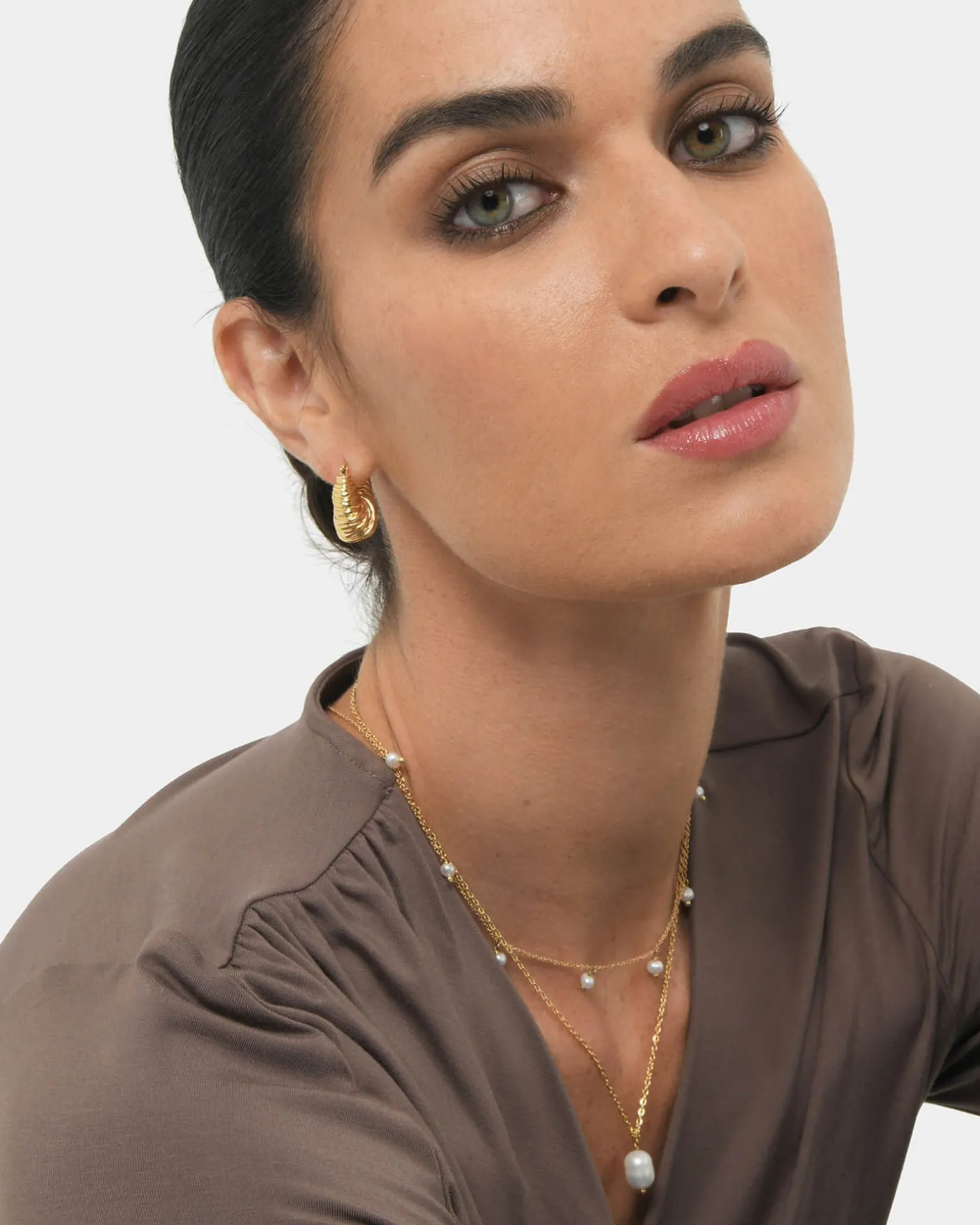Simra Gold Earrings