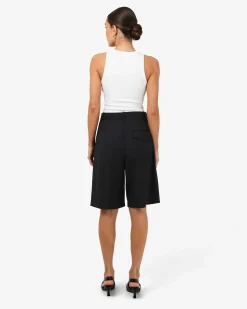 Sonique Tailored Short