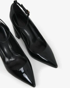 Vera Block Heel Point