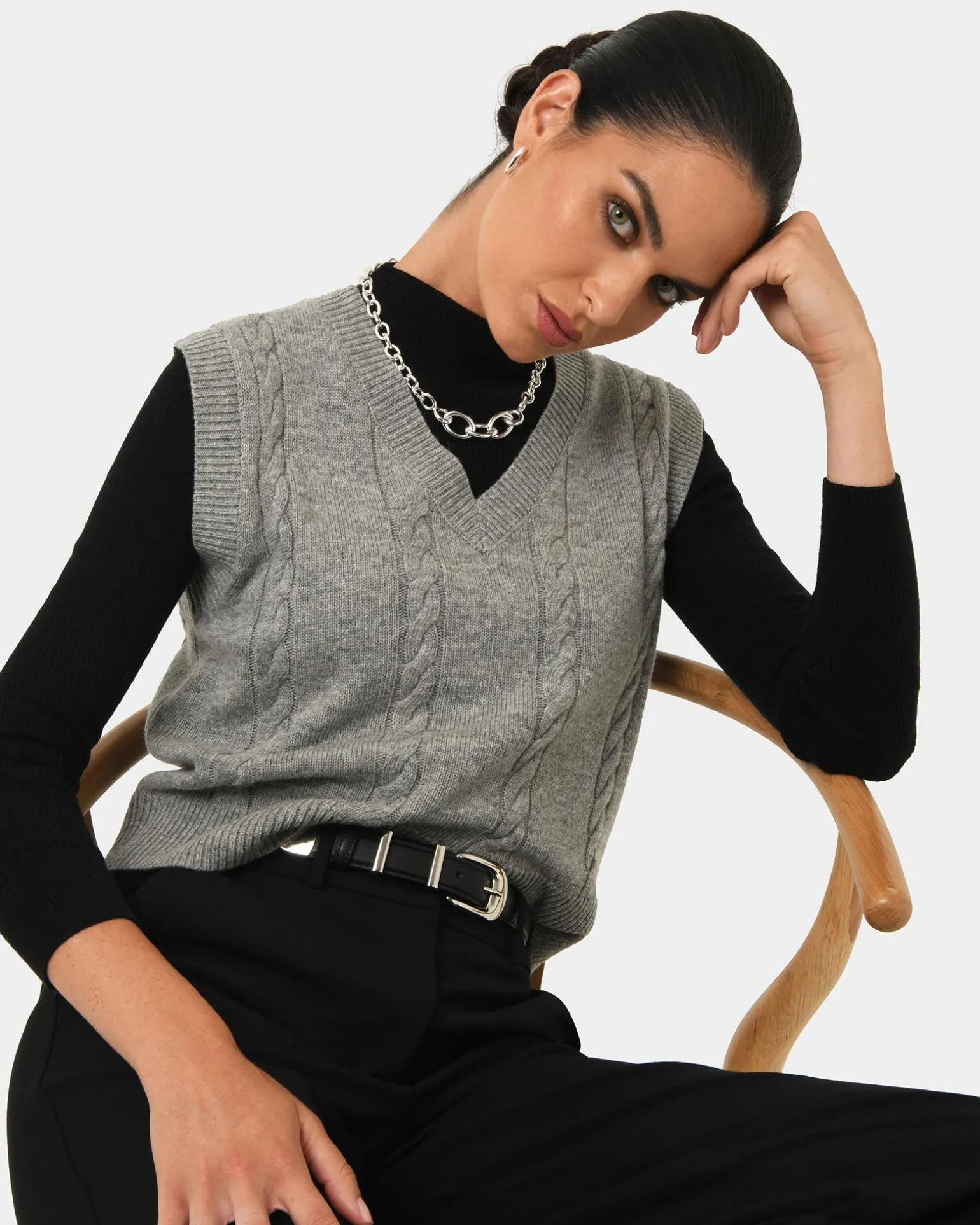 Witney Chain Necklace