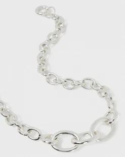 Witney Chain Necklace