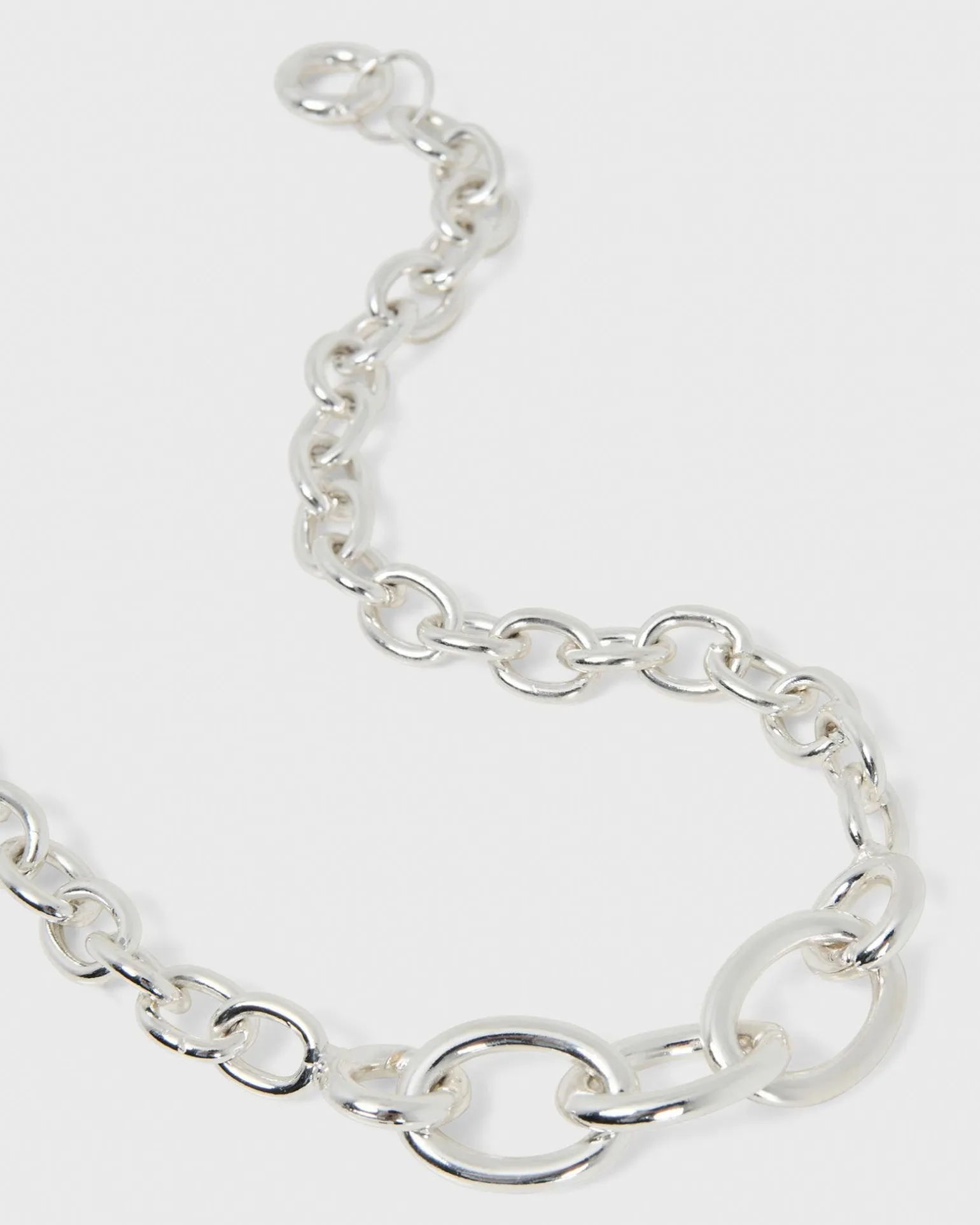 Witney Chain Necklace