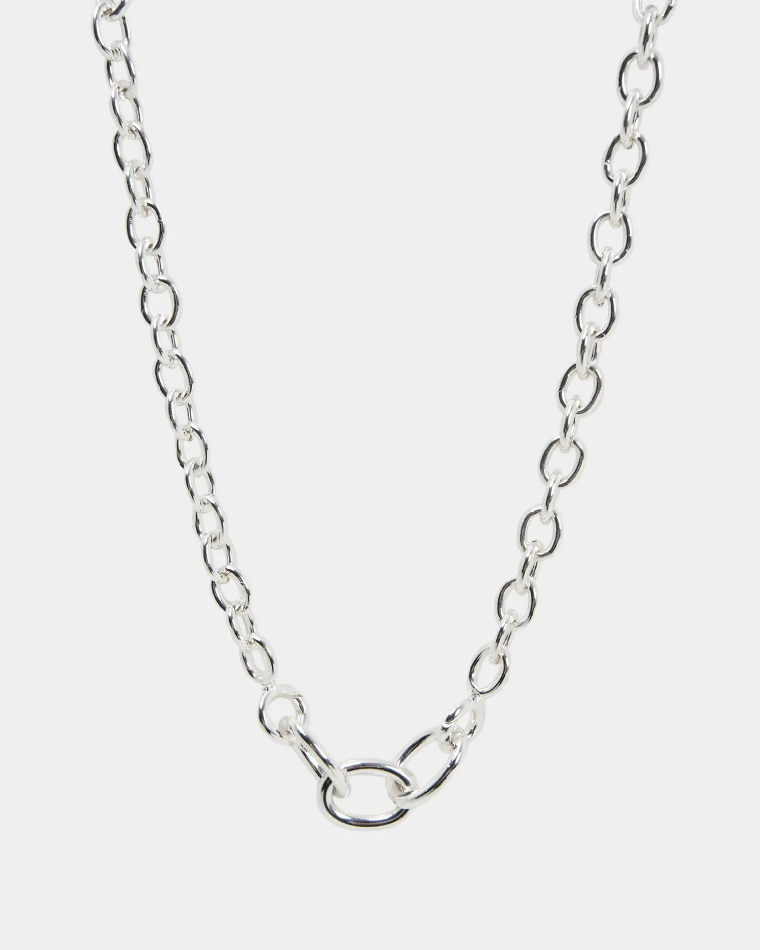 Witney Chain Necklace